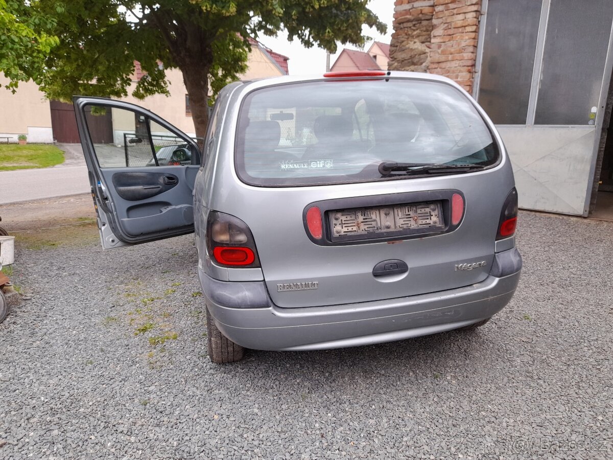 Renault megane scenic 1,6 - 11