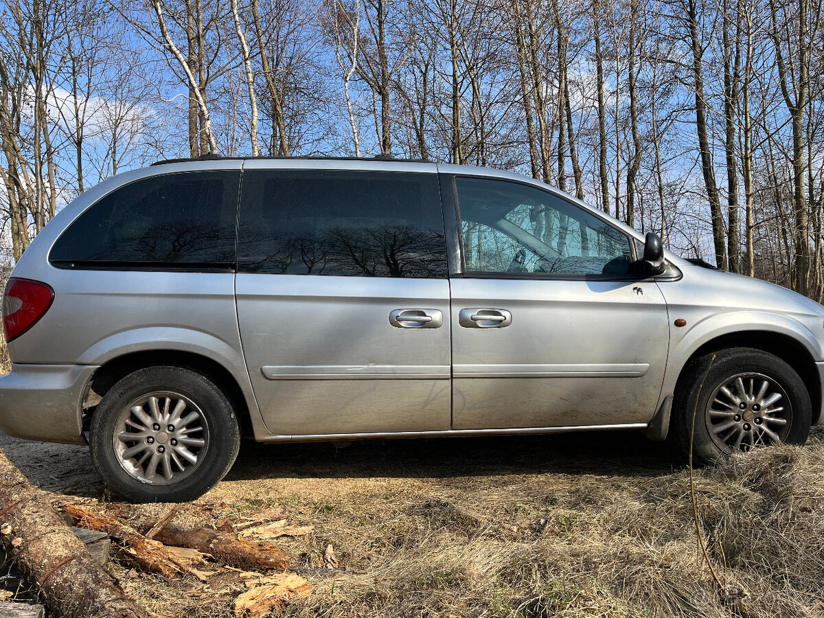 Chrysler Voyager 2.8 CRD – 7 míst - 11