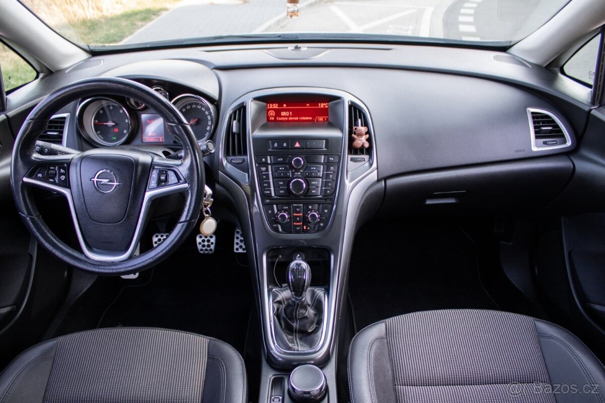 Opel Astra Notchback 1.7 CDTI 130k Cosmo - 11