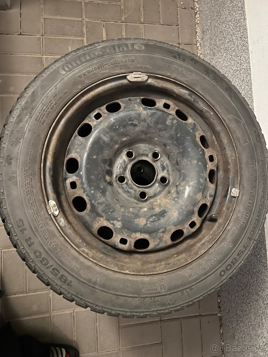 4 zimní pneu na plecháčích - 185/60 R15 Nokian a Continental - 11