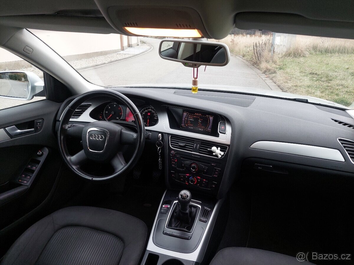 Audi A4 B8 2.0 TDI Avant m.2011 88kw - 11