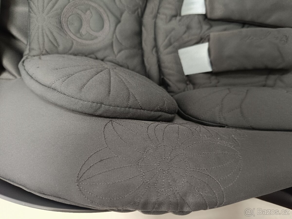 Cybex autosedačka a báze - 11