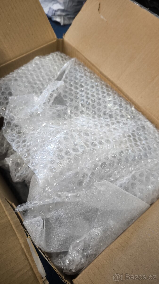 Zadní světlomet Range Rover L322 - nový - 11