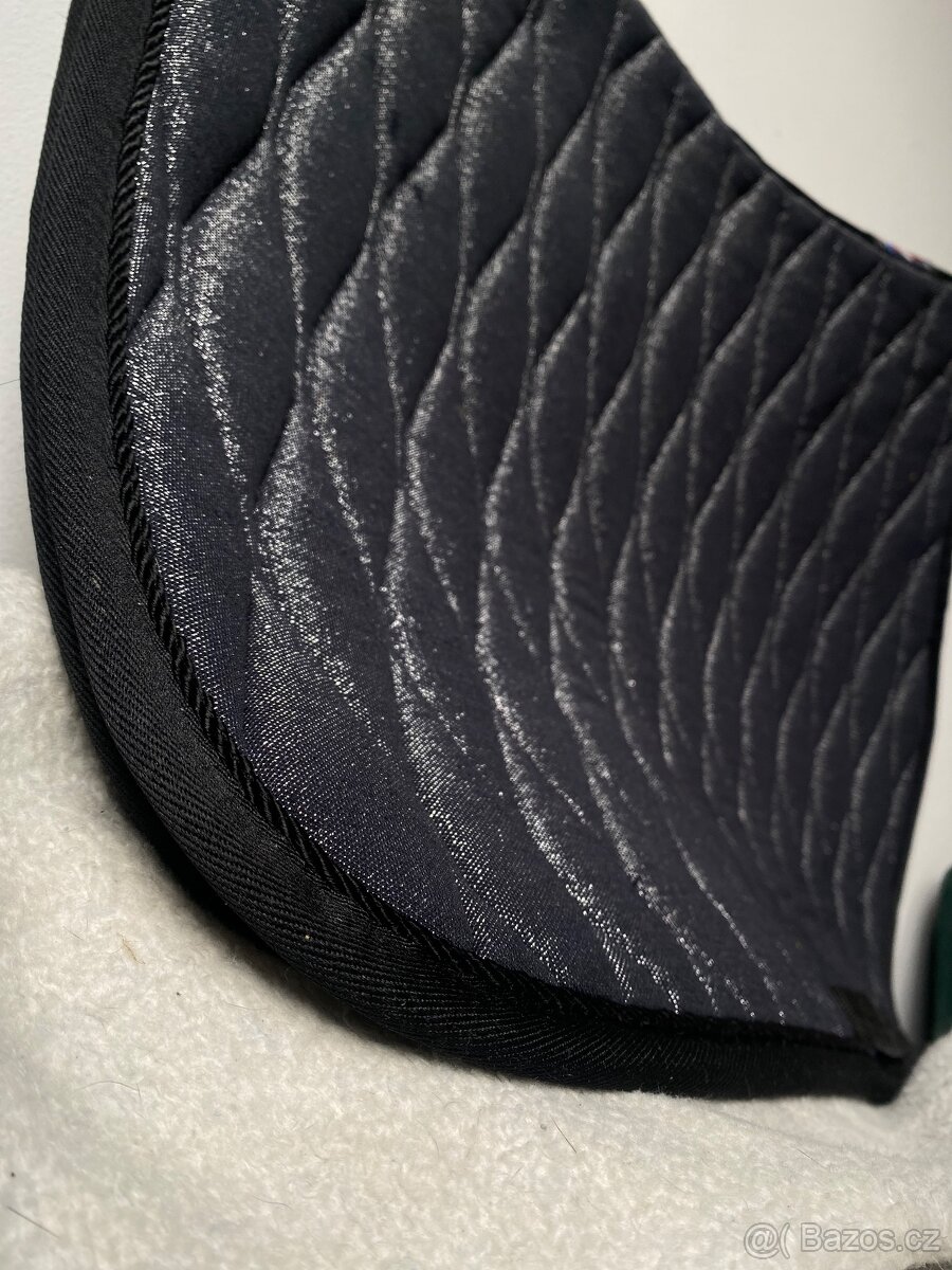 Krásná Podsedlová dečka EQUILINE diamac logo VS black-třpyt. - 11