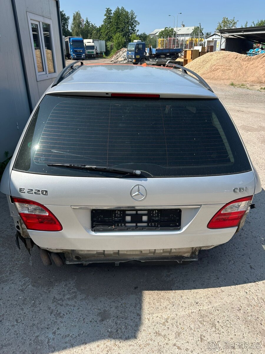 Mercedes-Benz E-class - náhradní díly - 11