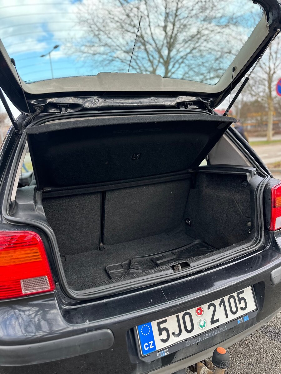 Volkswagen Golf IV 1.4 - 11