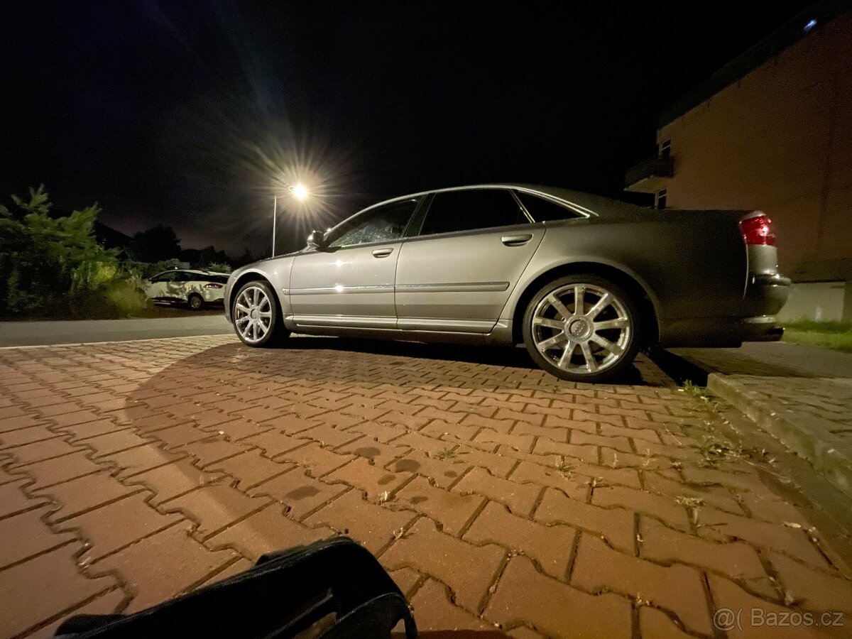 Audi A8 D3 4,2i MPI rok 2003 - 11
