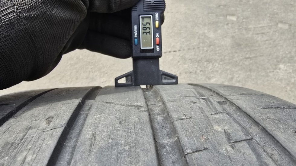 Letní pneu 265/35/19 Michelin - 11