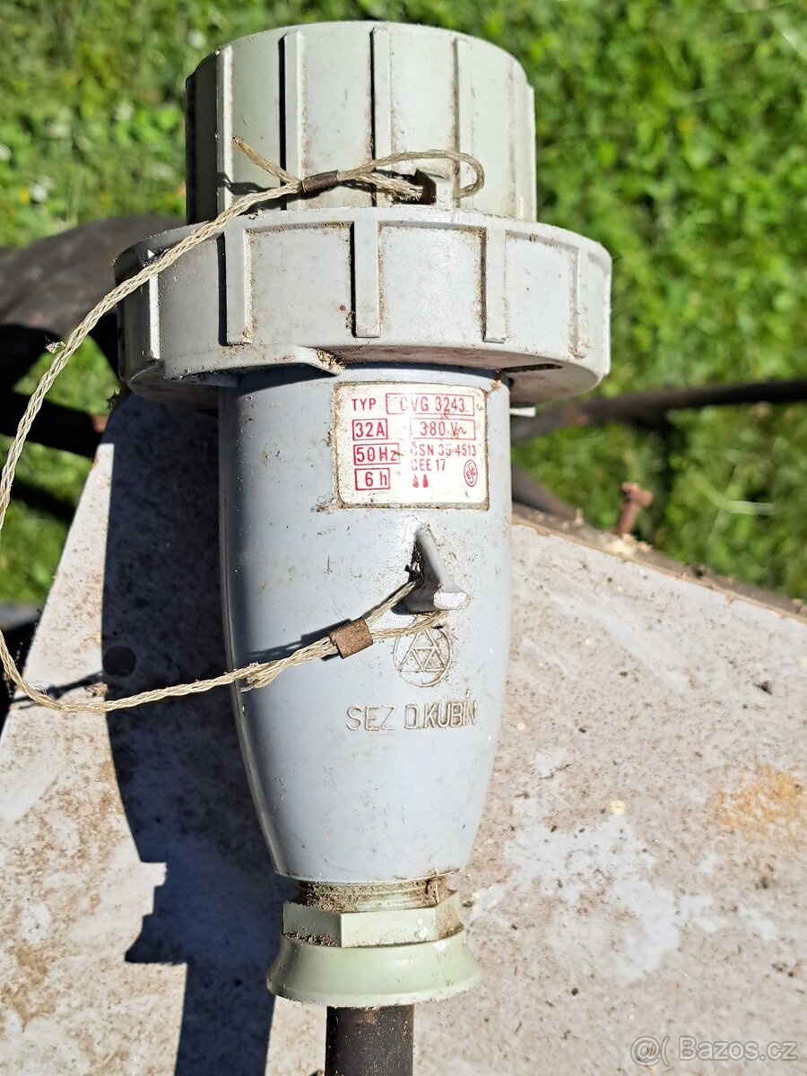 Prodám funkční elektrický motor MEZ Mohelnice - 11