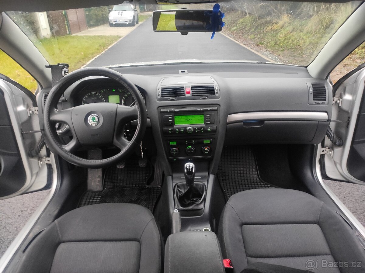 Škoda Octavia Combi 2 - 11