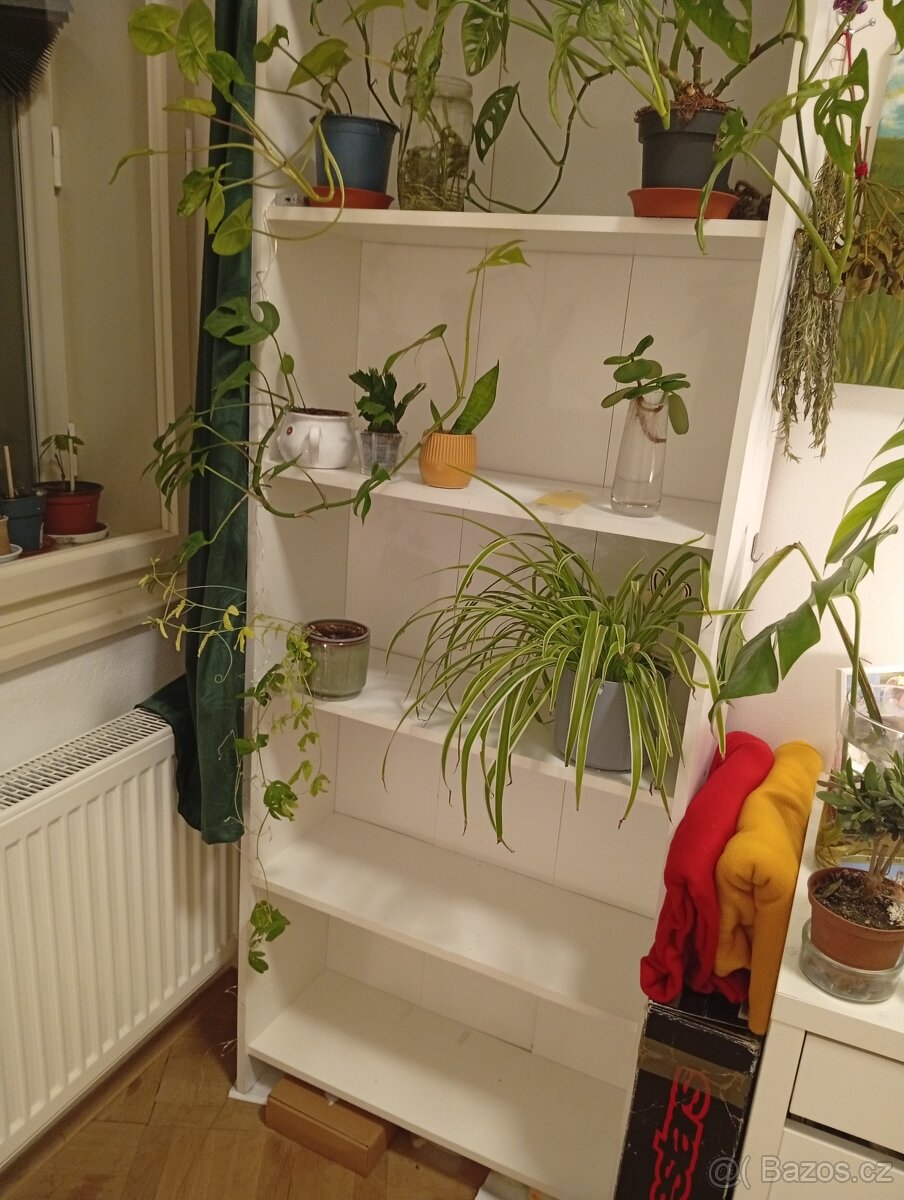 Souprava postel, stůl, knihovna - 11