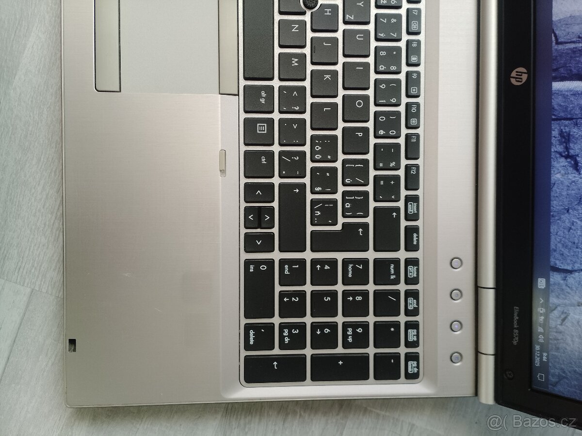 HP Elitebook 8570p, i5, 4GB RAM - 11