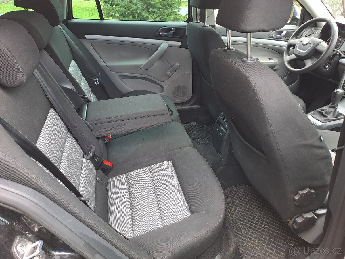 Škoda Octavia II, 1,6i facelift, 75 kW - 11