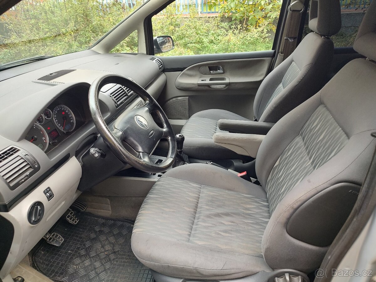 Sharan 1.9 TDI 7 míst - 11
