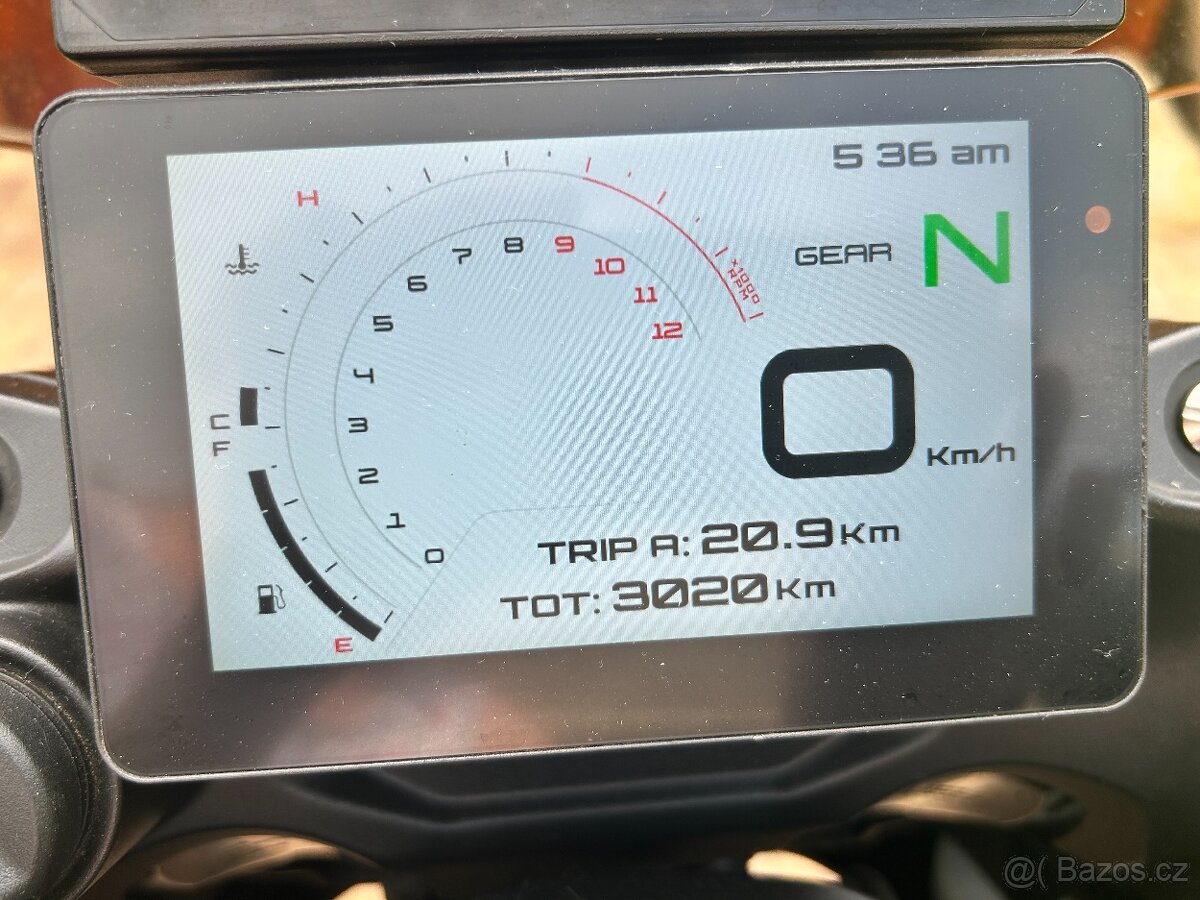 Benelli TRK 702X - 11