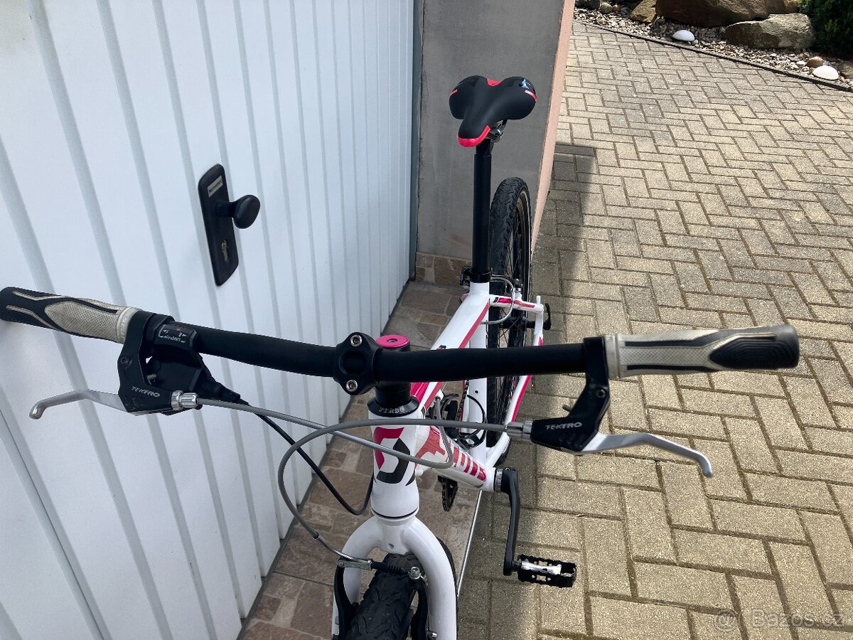 DÍVČÍ NEBO DÁMSKÉ KOLO SCOTT - 11