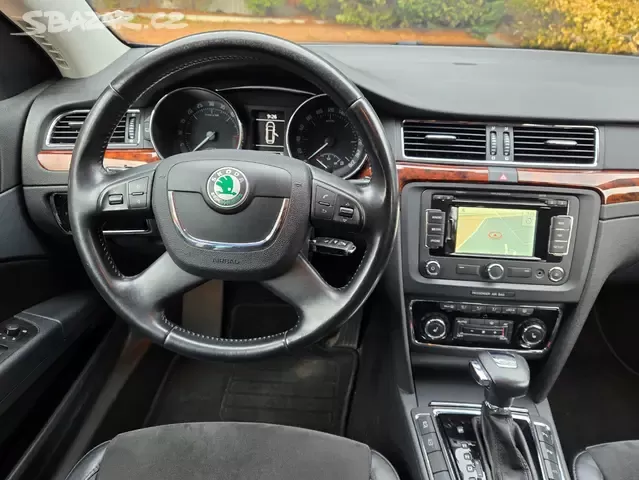 Superb 2.0 TDI 125kW Elegance DSG,tažné,xenon,navi - 11