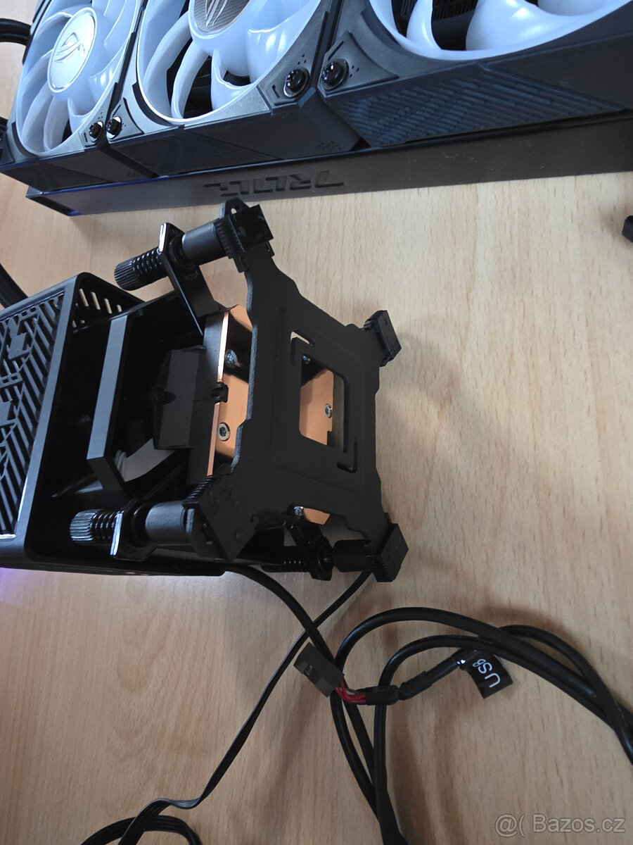 ASUS ROG Ryujin III 360 ARGB Extreme AIO CPU chladič - 11