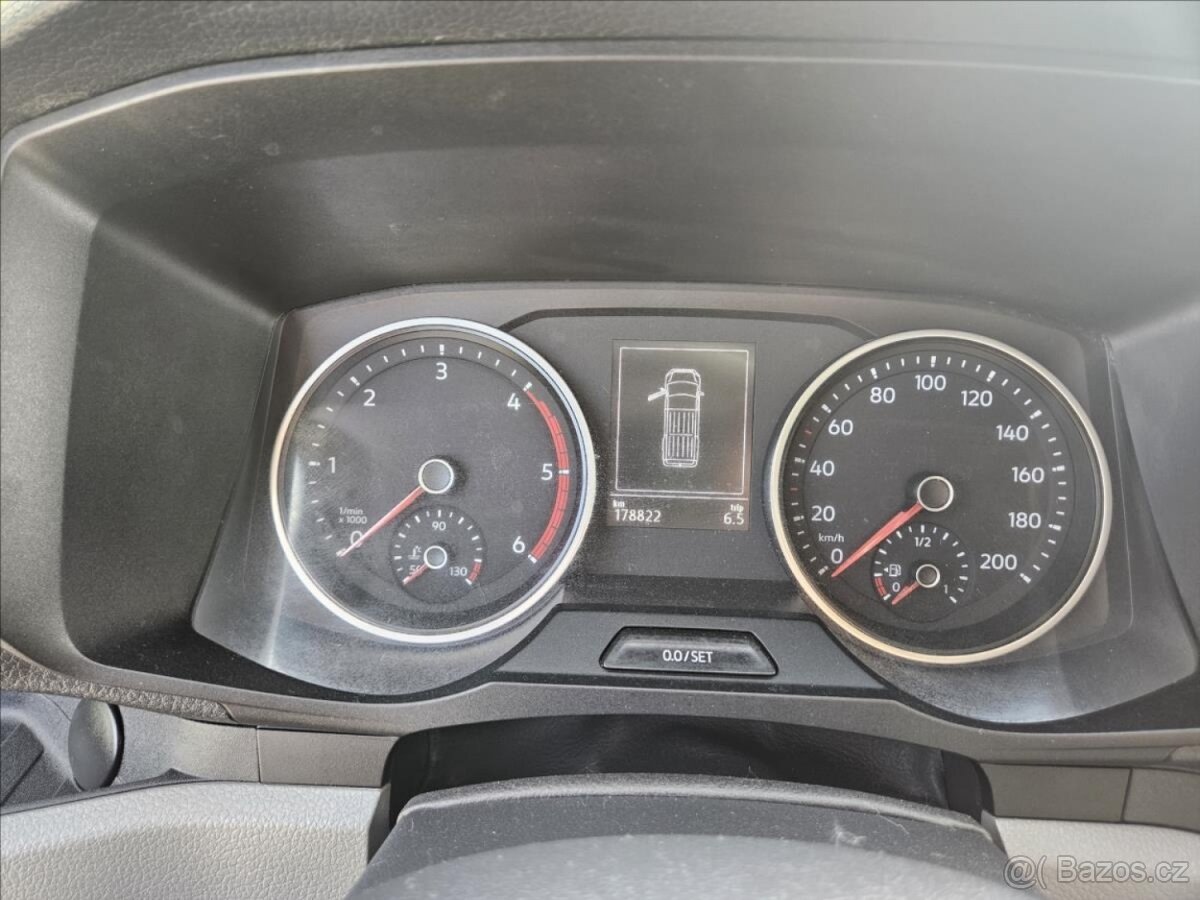 Volkswagen Crafter 2.0 L2H2 6 míst temp. č.18. - 11