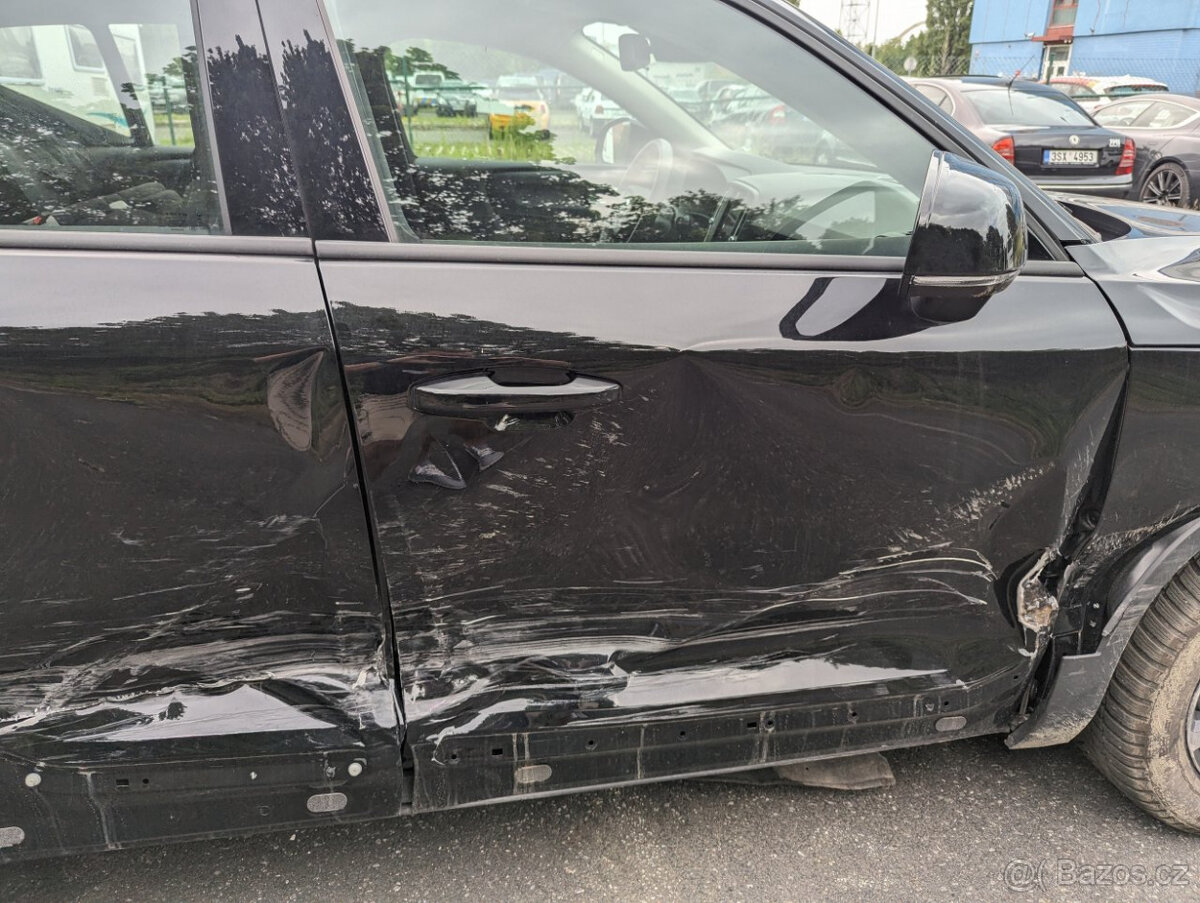 Volvo XC40 T2, 15000km - 11