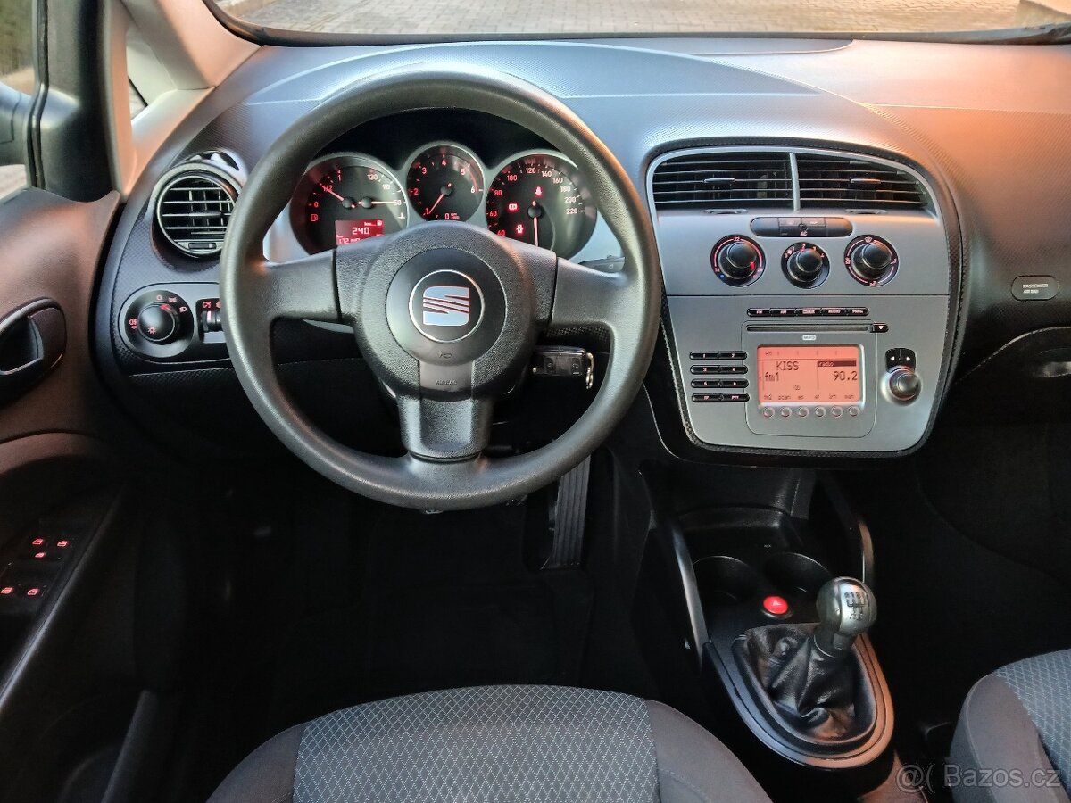 NÁDHERNÉ MPV SEAT ALTEA XL 1.9 TDI-77 KW-1.MAJ.-172.TIS.KM - 11