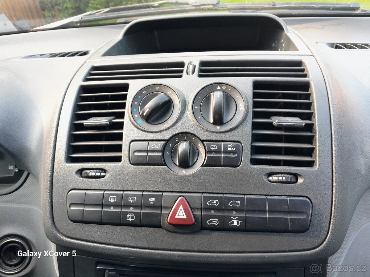 Karoserie na Mercedes Benz Vito 109 CDI klimatizace 6 míst - 11