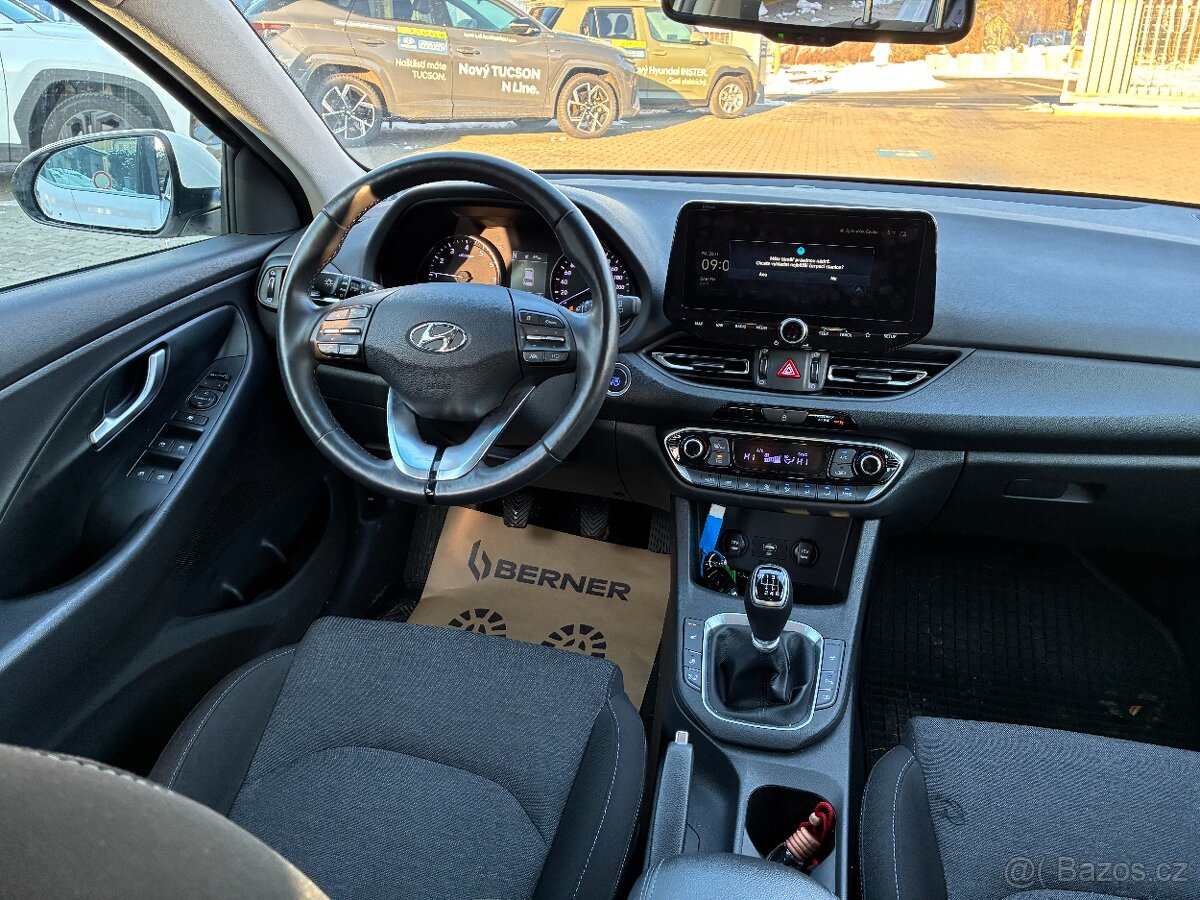 Hyundai i30 WG 1.5T-GDi 118kW SMART PLUS ZÁRUKA ČR - 11