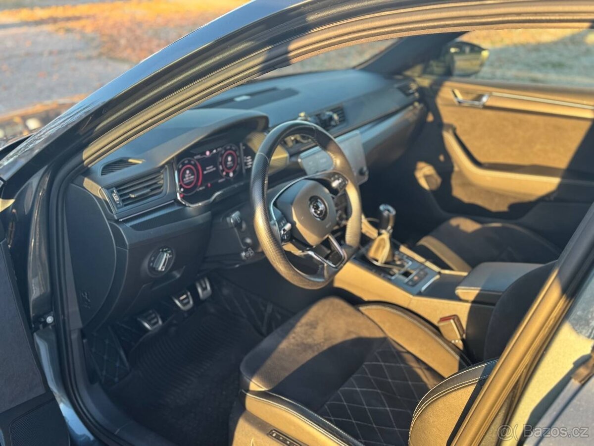 Škoda Superb SportLine 2020 • 2.0 TDI 110 kW • Manuál - 11