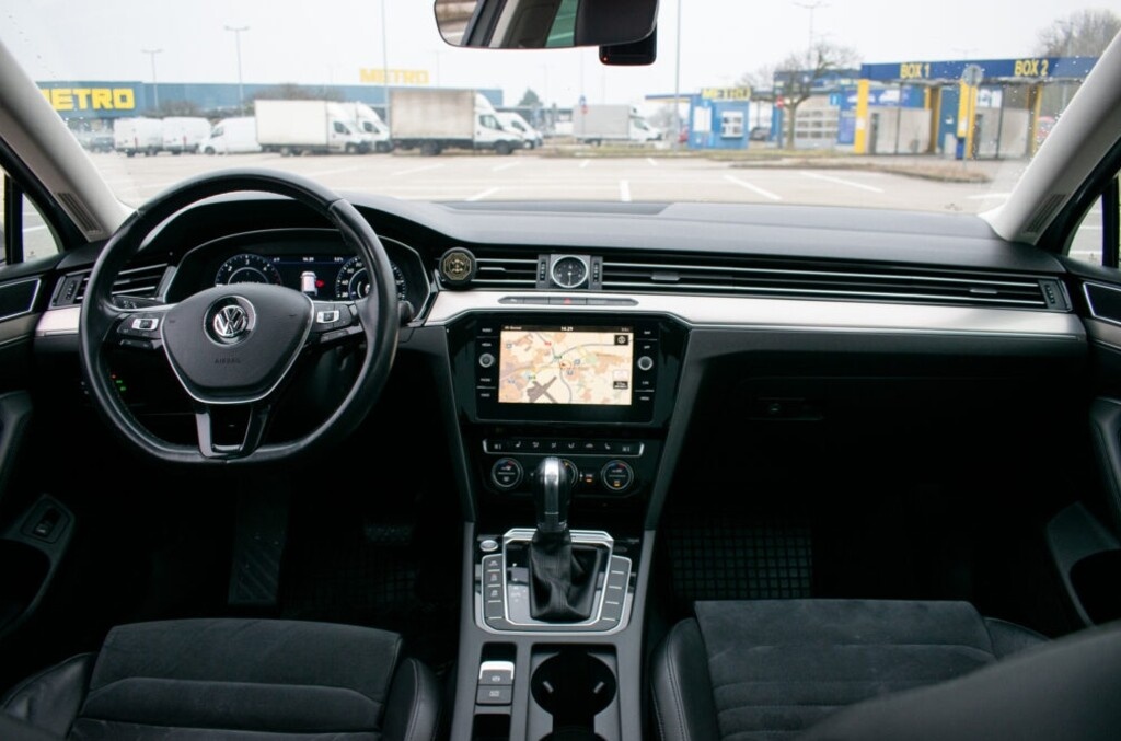 Volkswagen Passat Variant 2.0 BiTDI 240k Highline 4MOTION - 11