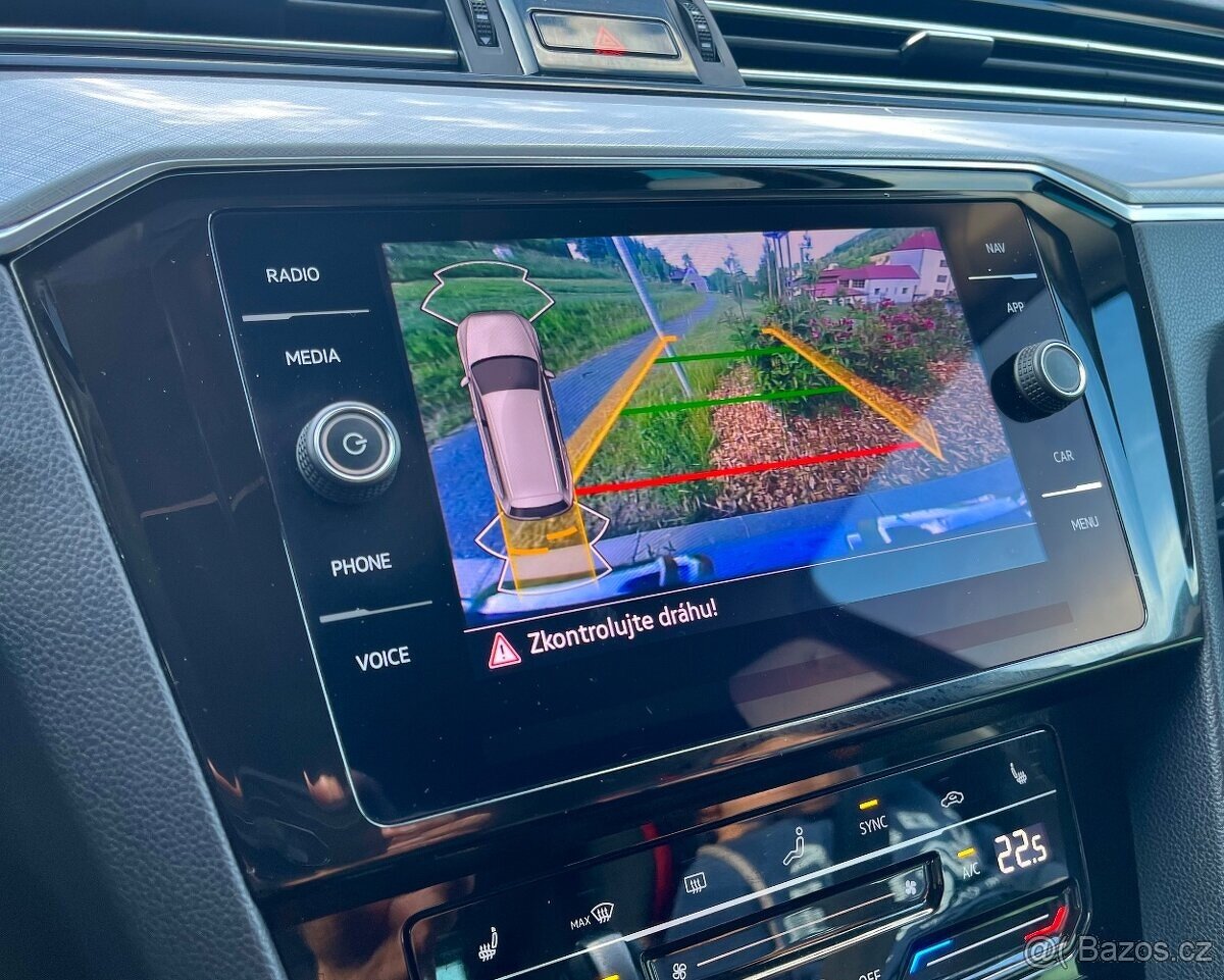 VW Passat B8 combi r line 110kw DSG - 11