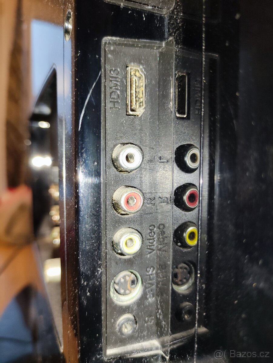 Mascom MC32W35 IDTV 32" + SetTopBox - 11