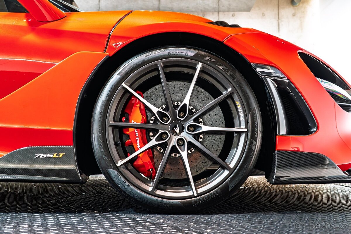 McLaren 765LT - 11