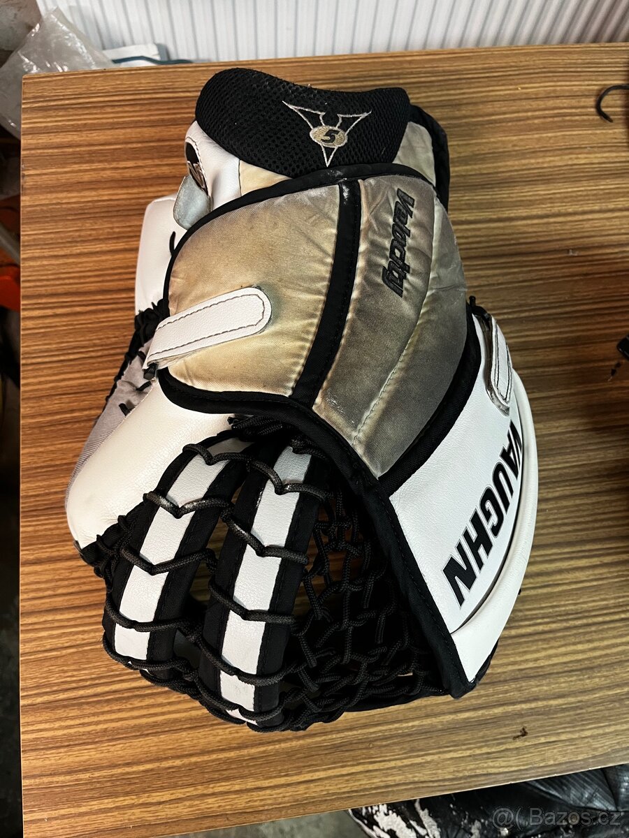 Brankářská vystroj - 11