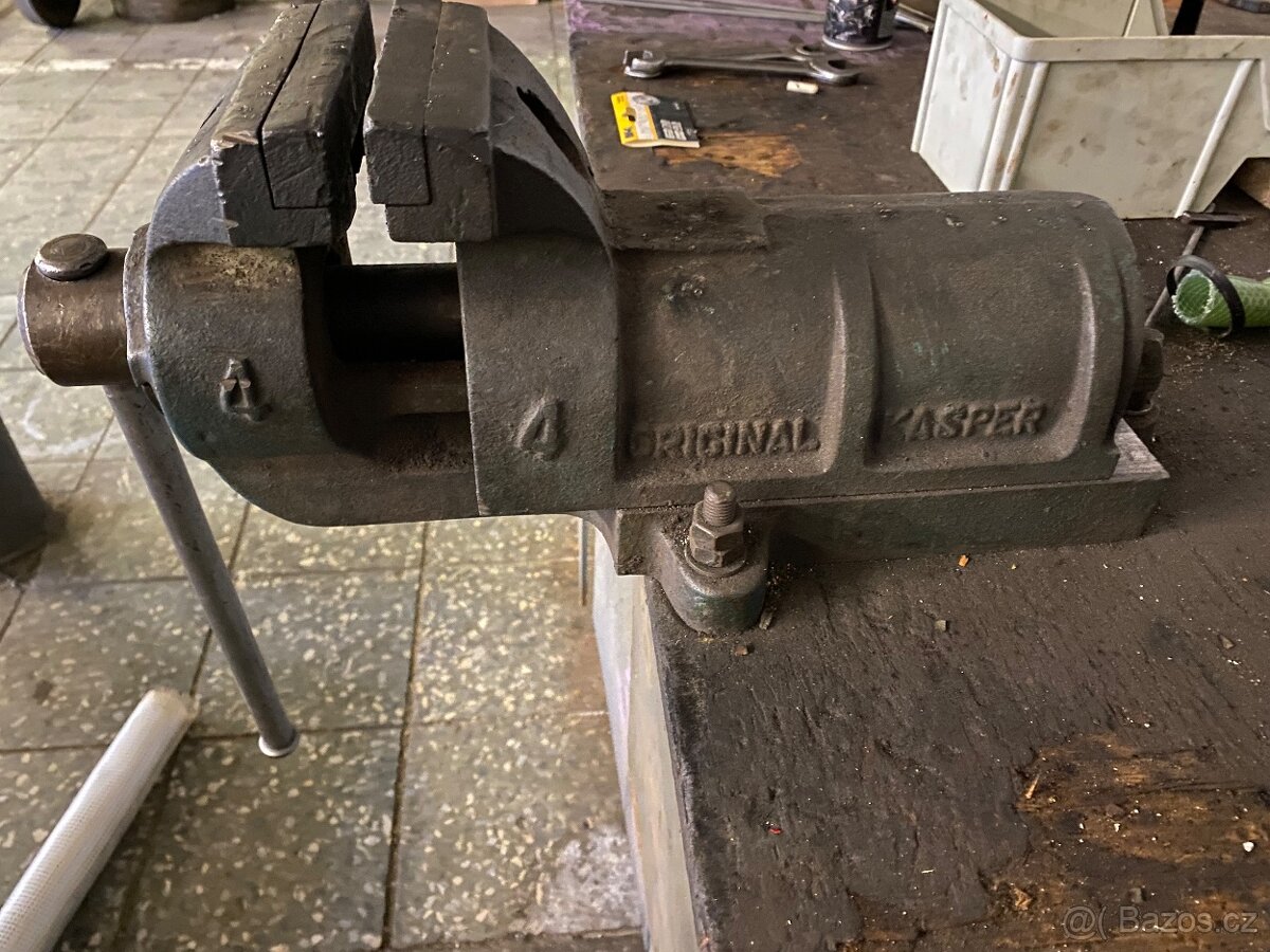 OHÝBAČKA PLECHU , TABULOVÉ NŮŽKY , STÁČEČKA - 11