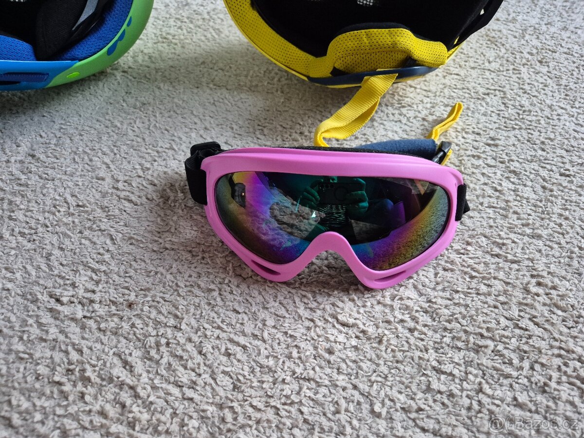 Lyžařský komplet - lyže 130, boty, hůlky, helma, brýle - 11