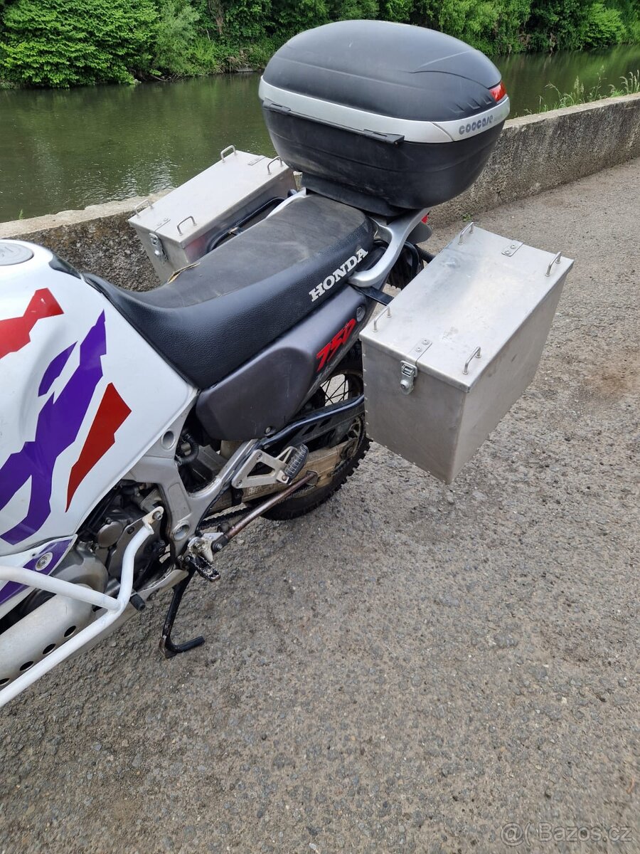 Honda africa twin 750 XRV - 11