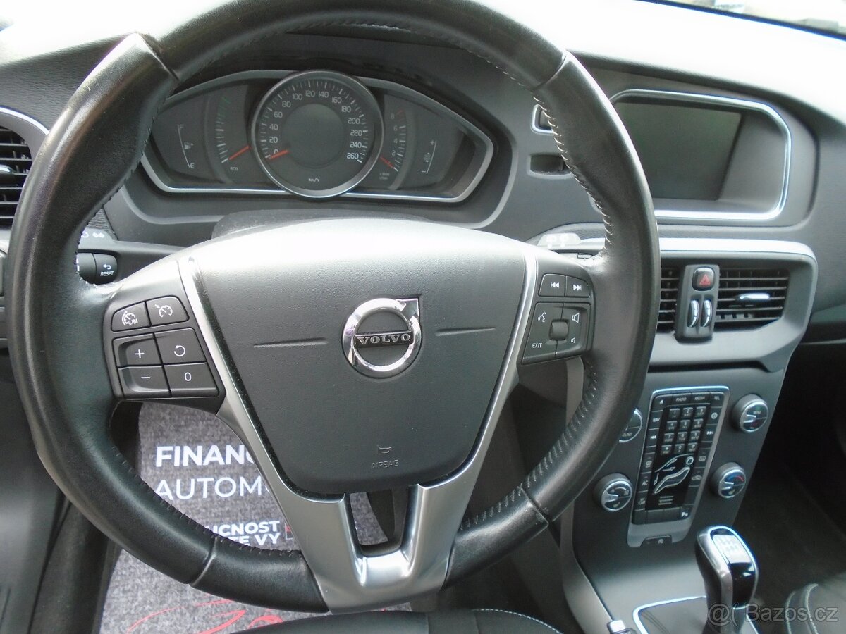 Volvo V40 2.0 112kW odp. DPH - 11
