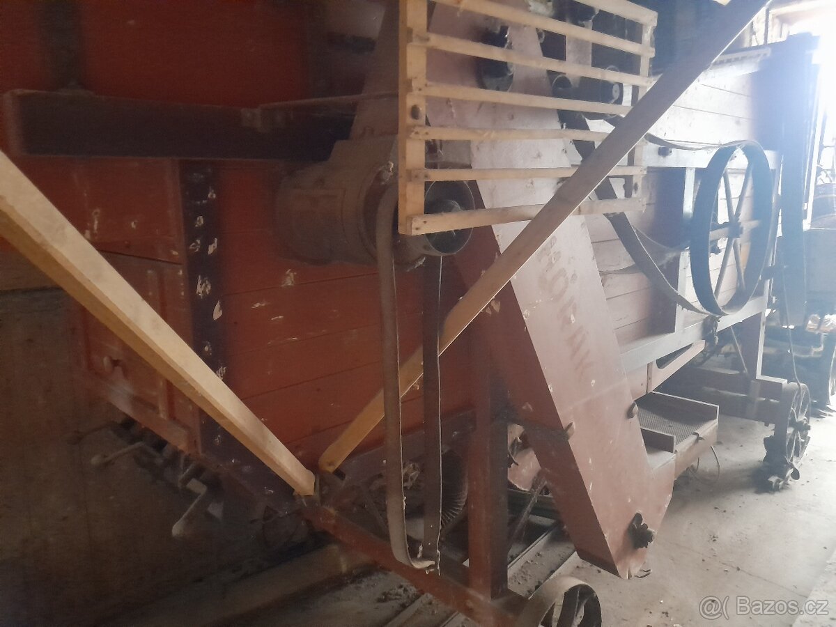 Mlátička na obili-žito,pšenice,ječmen,oves,ještě funkční. - 11