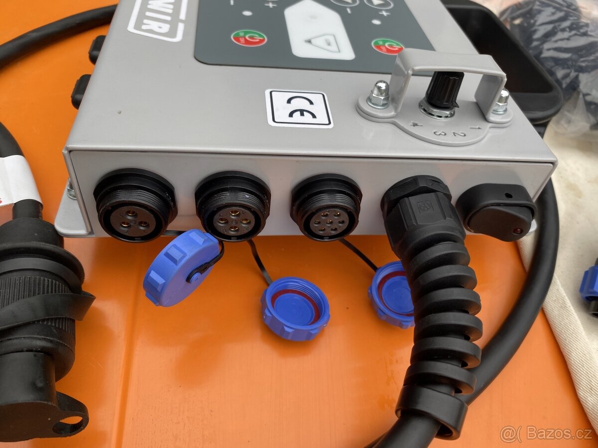 Pneumatická hadicová rozmetadla WIR větší objemy zásobníků - 11