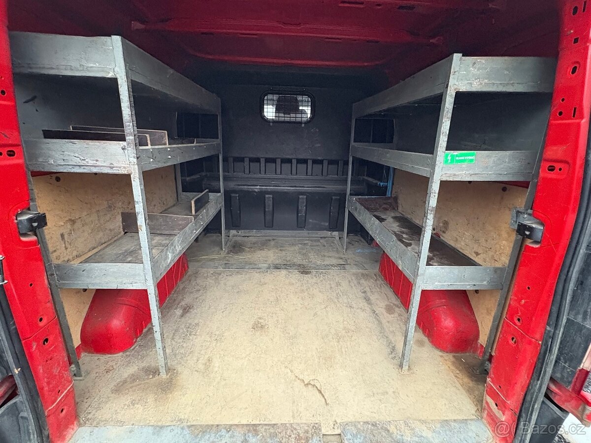 FORD TRANSIT CUSTOM 2.2 TDCi 74kW L2H1 6míst - 11