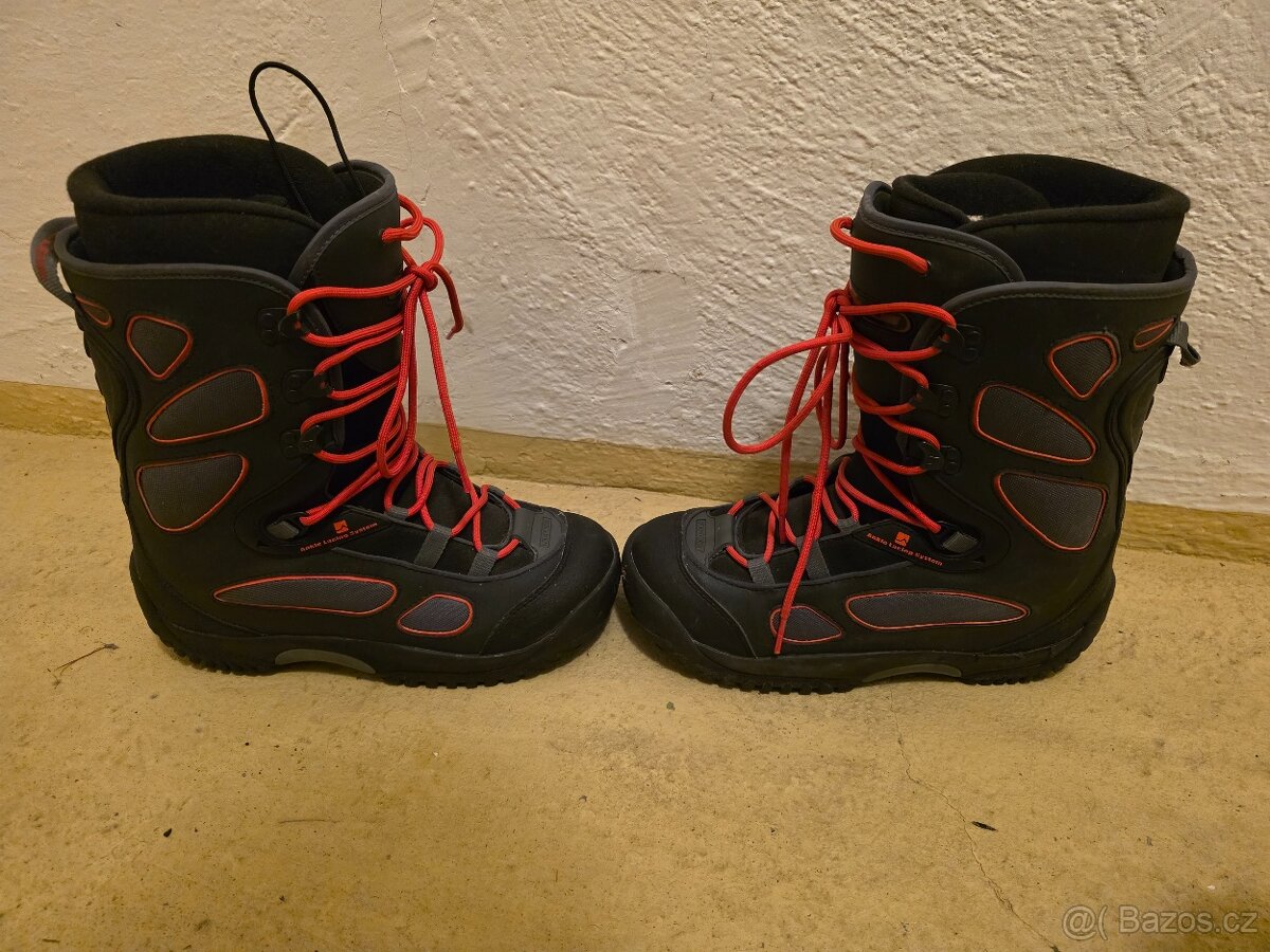 Snowboard set - prkno Killer loop+vázání Flow+boty Nidecker - 11