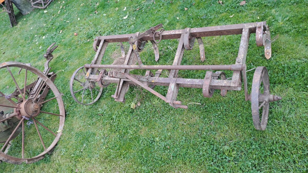 Malotraktor a zemědělská technika - 11