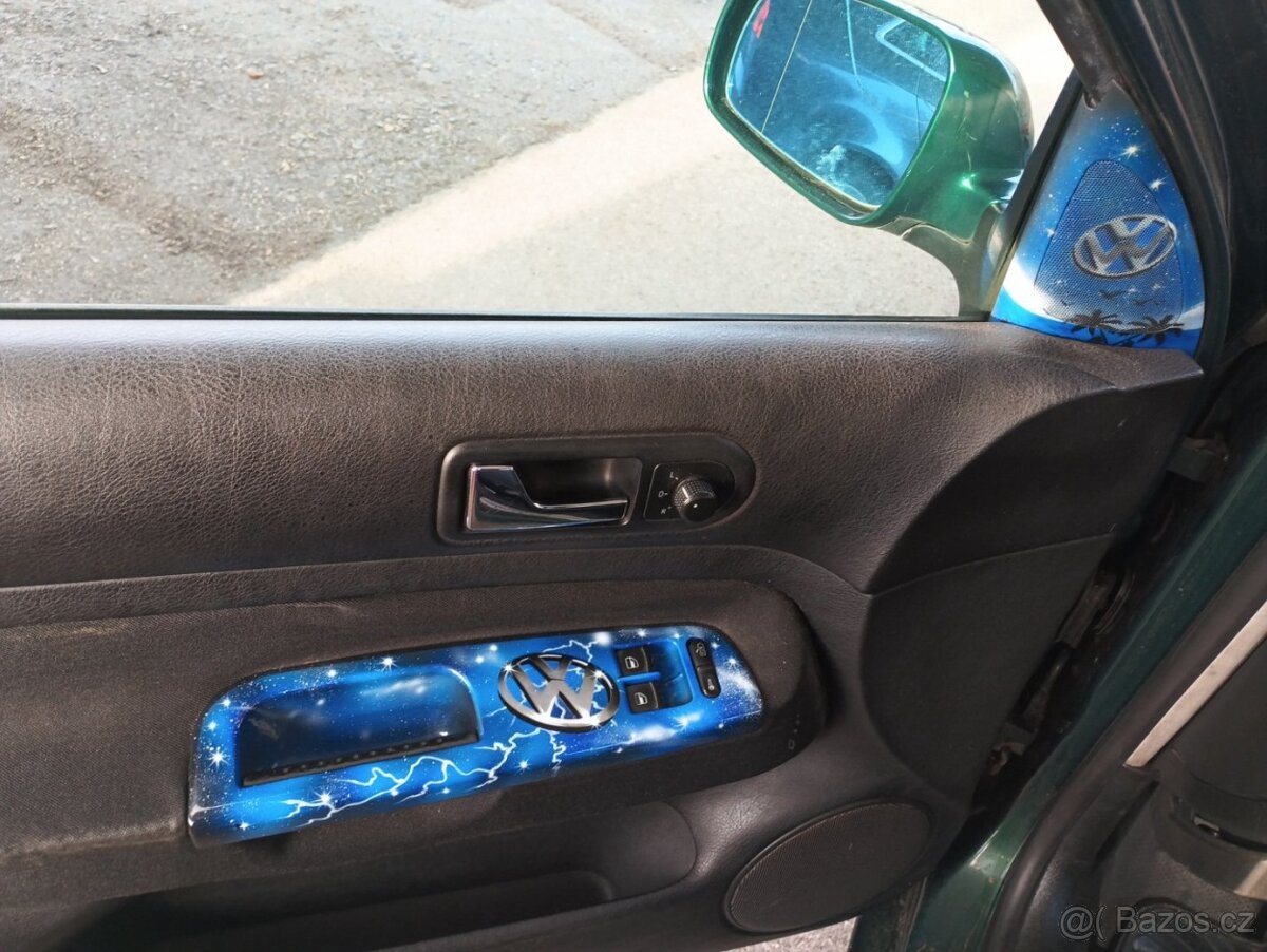 Volkswagen Golf - 11
