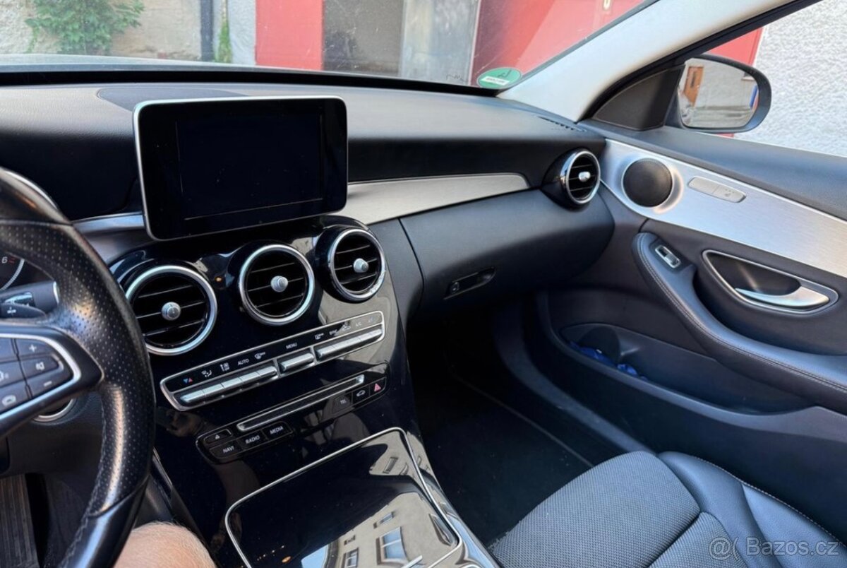 Mercedes Benz C220 - 11