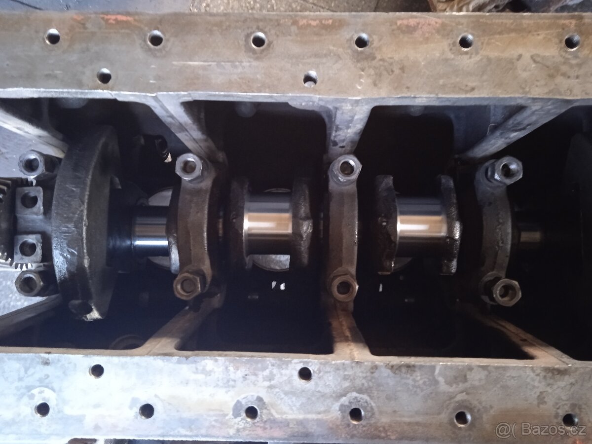 Prodám motor Zetor 6901 po Go - 11