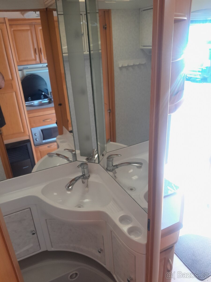 Prodám karavan Hobby 560 Excellent Easy s movery - 11