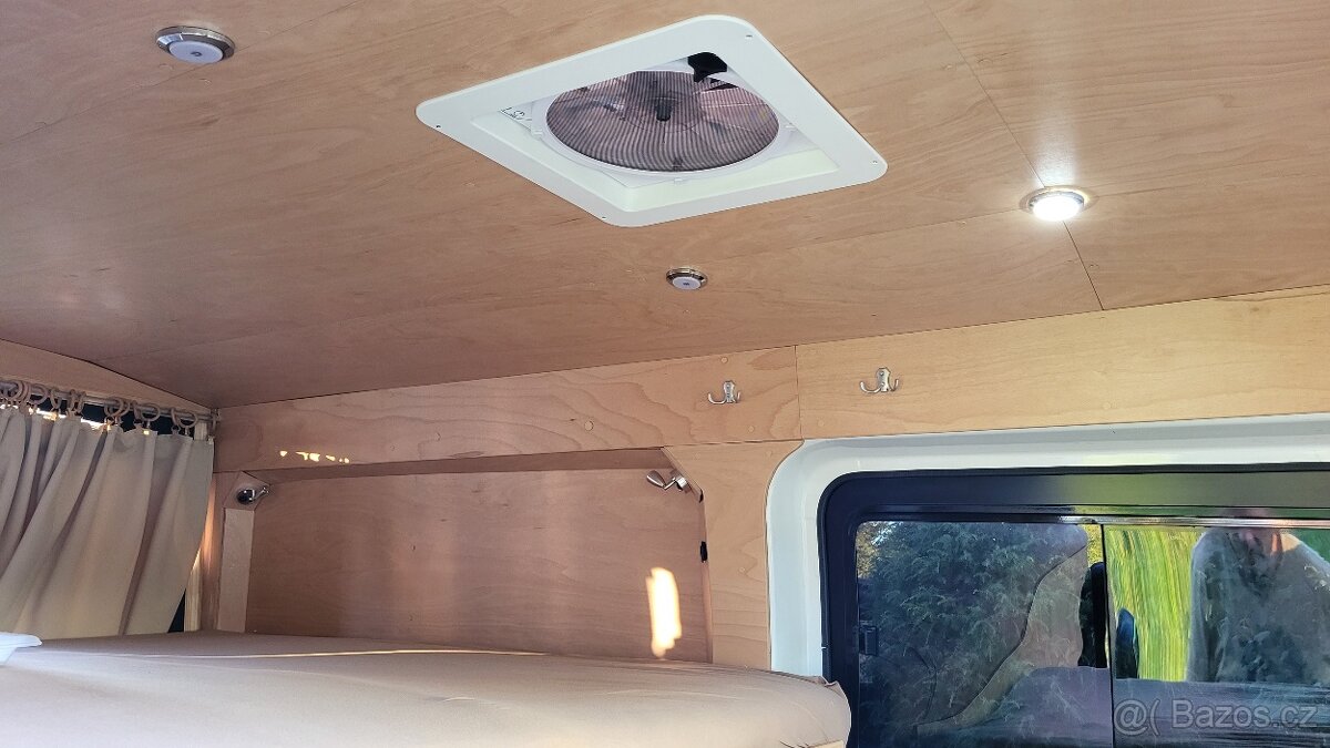 FORD TRANSIT CAMPERVAN 4X4 - 11