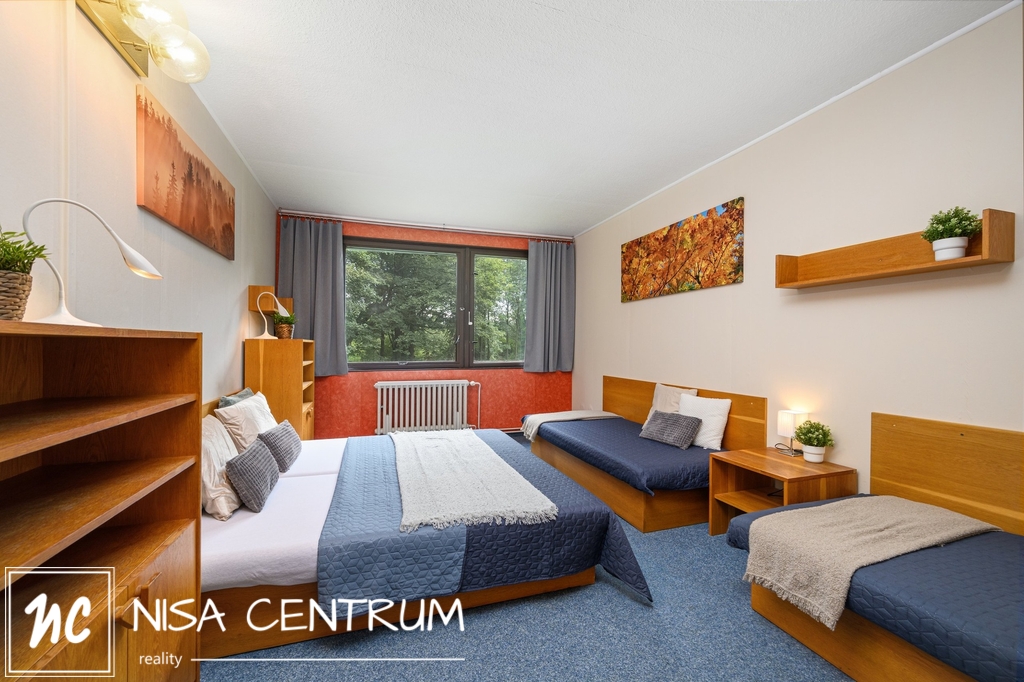 Prodej ubytovacích zařízení 625 m² s pozemky o velikosti 11. - 11