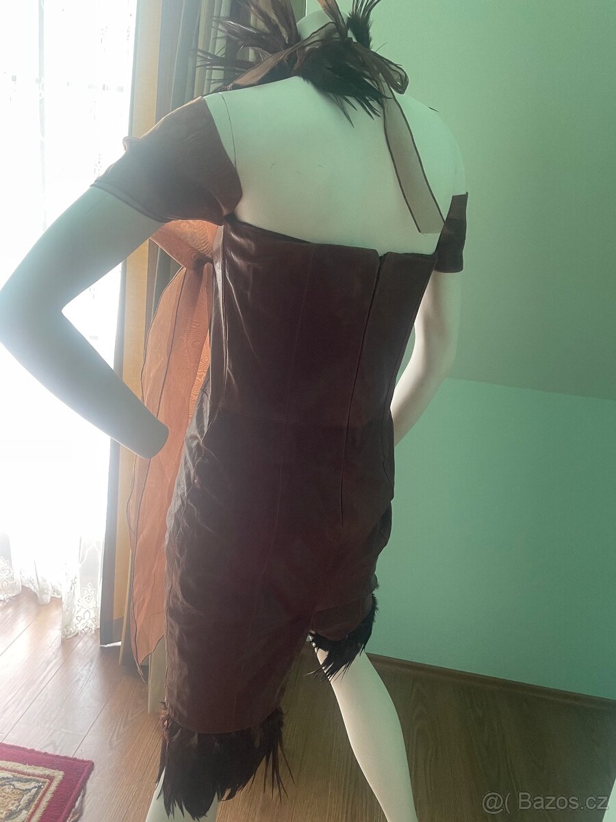 Nádherné kožené šaty s pštrosím peřím,vel. S-M - 11