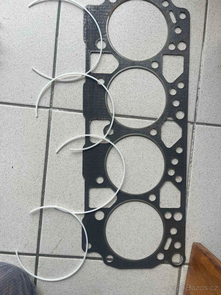 Pístní skupina motor MMZ D 243, D245,D 65 M - 11